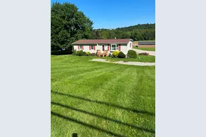 8891 Broadway St, North Huntingdon, PA 15692 - Photo 2