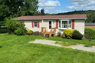 8891 Broadway St, North Huntingdon, PA 15692 - Photo 2