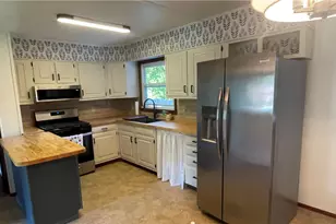 308 Orlando Ave, Neshannock Township, PA 16105 - Photo 6