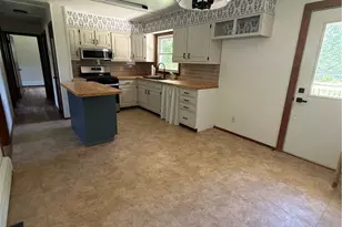 308 Orlando Ave, Neshannock Township, PA 16105 - Photo 6
