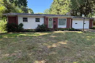 308 Orlando Ave, Neshannock Township, PA 16105 - Photo 2
