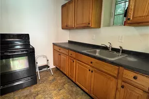 209 Chesterfield Rd, Pittsburgh, PA 15213 - Photo 6