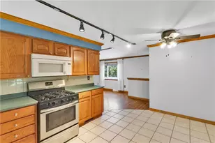 210 Springwood Dr, Pittsburgh, PA 15147 - Photo 22