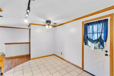 210 Springwood Drive, Pittsburgh, PA 15147 - Photo 10