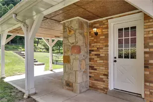 210 Springwood Dr, Pittsburgh, PA 15147 - Photo 12