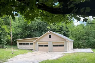 36 6th St, Bessemer, PA 16112 - Photo 4