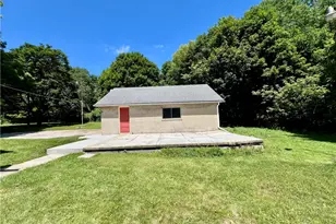 36 6th St, Bessemer, PA 16112 - Photo 6