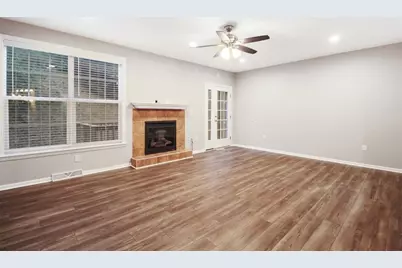 10550 Cherry Grove Ct, Pittsburgh, PA 15090 - Photo 4