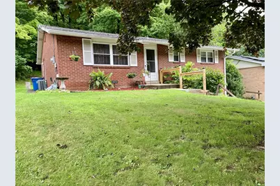 2072 Holiday Park Dr, Pittsburgh, PA 15239 - Photo 2