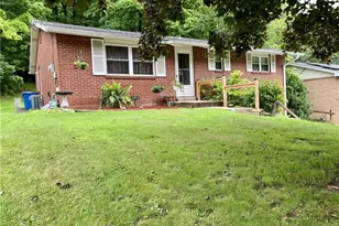 2072 Holiday Park Dr, Pittsburgh, PA 15239 - Photo 2