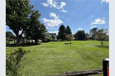 718 Skylark Dr, Connellsville, PA 15425 - Photo 20