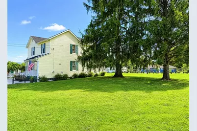718 Skylark Dr, Connellsville, PA 15425 - Photo 4