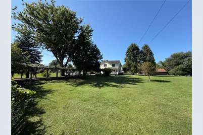 718 Skylark Dr, Dunbar Township, PA 15425 - Photo 4