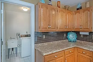 204 Country View Dr, Lower Burrell, PA 15068 - Photo 10