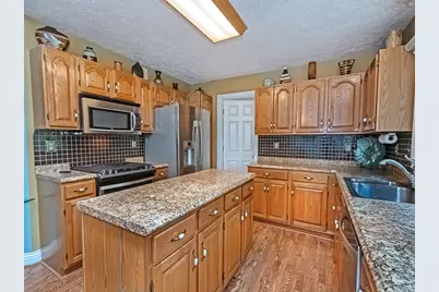 204 Country View Drive, Lower Burrell, PA 15068 - Photo 6