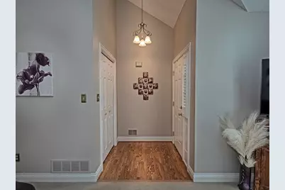 204 Country View Drive, Lower Burrell, PA 15068 - Photo 2