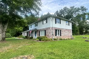 26 Country Club Rd, Pine Township, PA 16127 - Photo 4