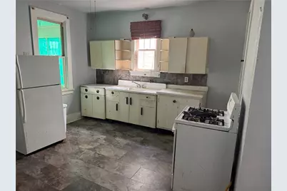 433 Euclid Ave, Glassport, PA 15045 - Photo 6