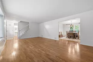 9672 Buckingham Dr, Pittsburgh, PA 15101 - Photo 8