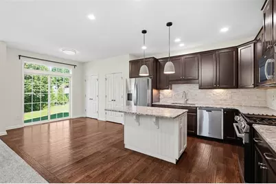 106 Brighton Ln, Adams Township, PA 16046 - Photo 10