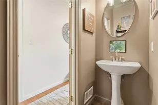 181 Southern Valley Ct, Adams Township, PA 16046 - Photo 18