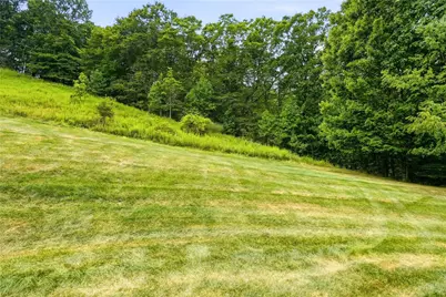 181 Southern Valley Ct, Adams Township, PA 16046 - Photo 34
