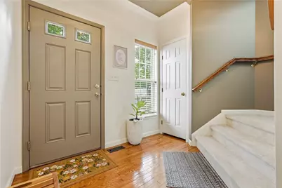 181 Southern Valley Ct, Adams Township, PA 16046 - Photo 4
