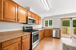 634 E Village Green Blvd, Adams Township, PA 16046 - Photo 6