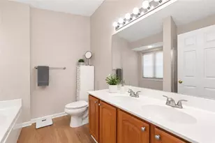 634 E Village Green Blvd, Adams Township, PA 16046 - Photo 12