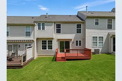 634 E Village Green Blvd, Adams Township, PA 16046 - Photo 18