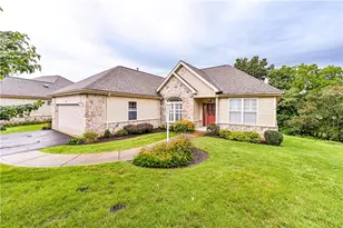 6089 Triple Crown Cir, Hempfield Township, PA 15601 - Photo 4