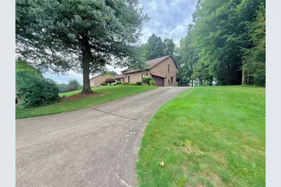 135 Regency Dr, South Union Township, PA 15401 - Photo 6