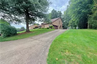 135 Regency Dr, South Union Township, PA 15401 - Photo 6
