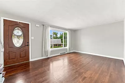 6746 W Barivista Dr, Verona, PA 15147 - Photo 4