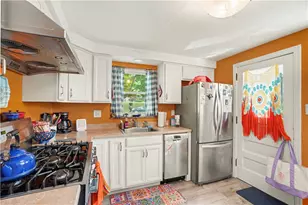 1242 Arrowood Dr, Pittsburgh, PA 15243 - Photo 12