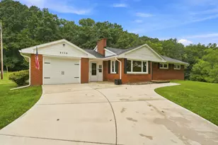 3115 Shadow Dr Dr, South Pymatuning Township, PA 16150 - Photo 2
