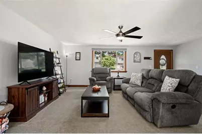 114 Darnley Dr, Moon/Crescent Twp, PA 15108 - Photo 6