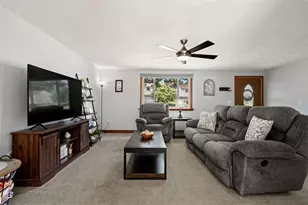 114 Darnley Dr, Moon/Crescent Twp, PA 15108 - Photo 6