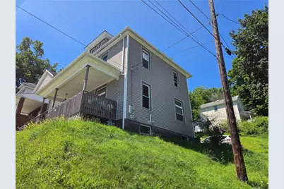 712 6th St, Ellwood City, PA 16117 - Photo 2