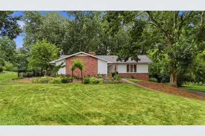 1538 King Charles Dr, Pittsburgh, PA 15237 - Photo 1
