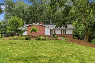 1538 King Charles Dr, Pittsburgh, PA 15237 - Photo 1