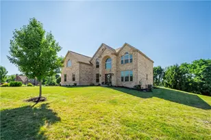 280 Palomino Dr, South Park, PA 15102 - Photo 2