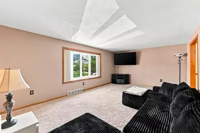 252 Boyce Park Dr, Pittsburgh, PA 15239 - Photo 10