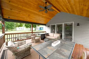 136-138 Paradise Dr, Bethel Township, PA 16226 - Photo 2