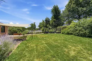 570 Clemson Dr, Pittsburgh, PA 15243 - Photo 32