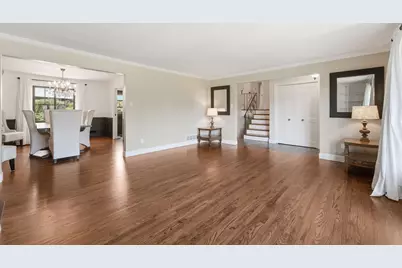 570 Clemson Drive, Pittsburgh, PA 15243 - Photo 8