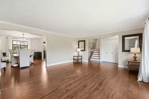 570 Clemson Dr, Pittsburgh, PA 15243 - Photo 8