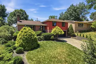 570 Clemson Dr, Pittsburgh, PA 15243 - Photo 2