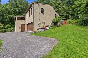 678 Smith Ln, Pittsburgh, PA 15205 - Photo 4