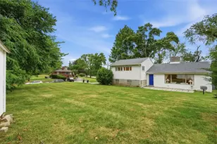 150 Meadowbrook Dr, Bethel Park, PA 15102 - Photo 32
